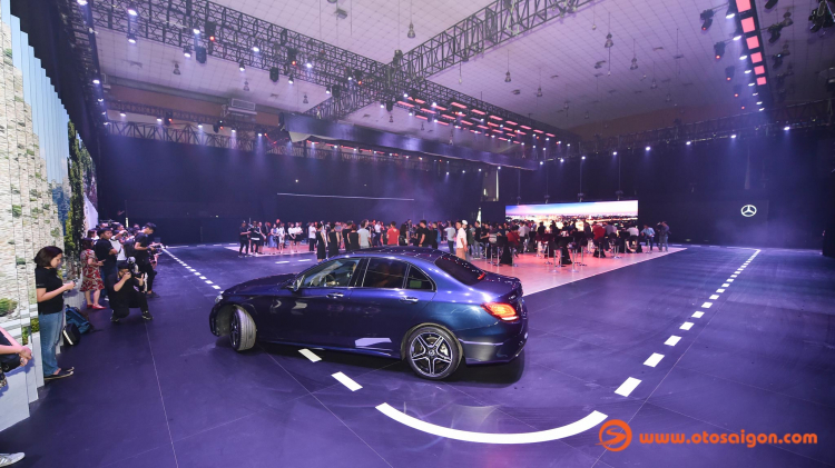 Dạo một vòng Triển lãm Mercedes-Benz Fascination 2019: GLC cán mốc 8.000 chiếc tại Việt Nam Dạo một vòng Triển lãm Mercedes-Benz Fascination 2019: GLC cán mốc 8.000 chiếc tại Việt Nam
