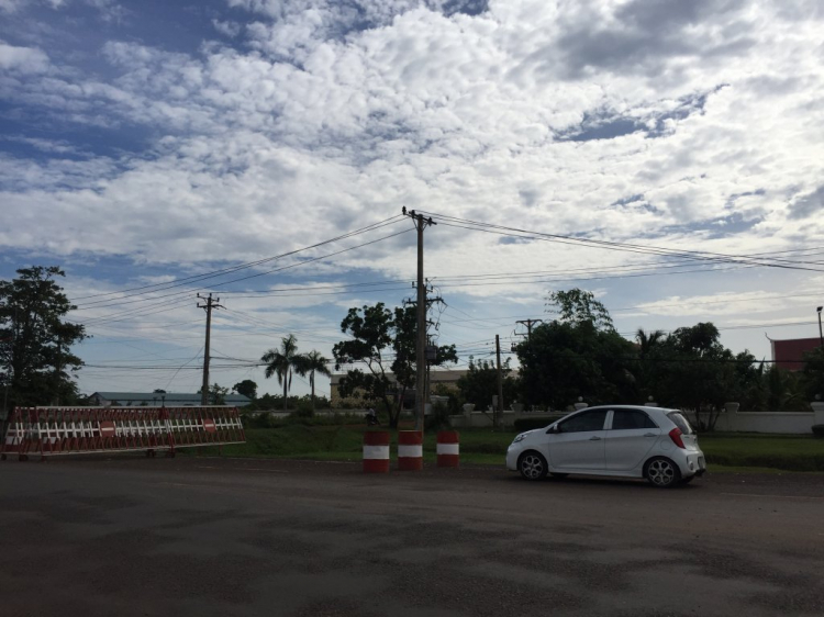 Chân ngắn xuyên Lào - Đường bộ qua Thái đi Pattaya 2500km ngộ hơn fly Chân ngắn xuyên Lào - Đường bộ qua Thái đi Pattaya 2500km ngộ hơn fly