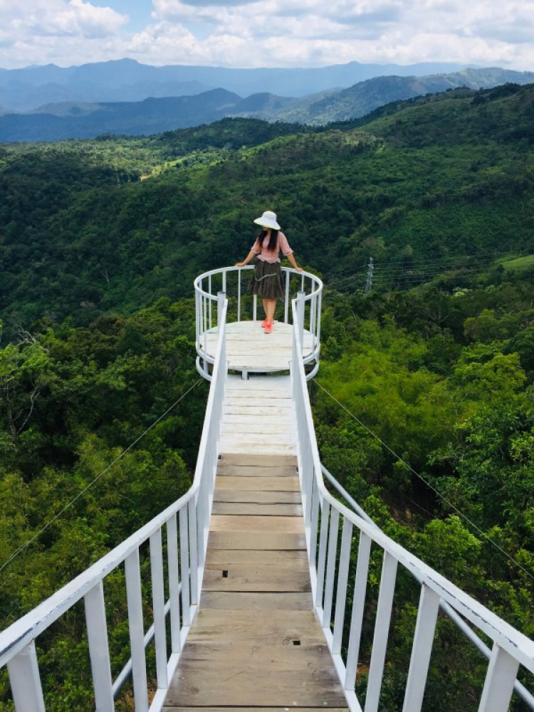 Chân ngắn xuyên Lào - Đường bộ qua Thái đi Pattaya 2500km ngộ hơn fly