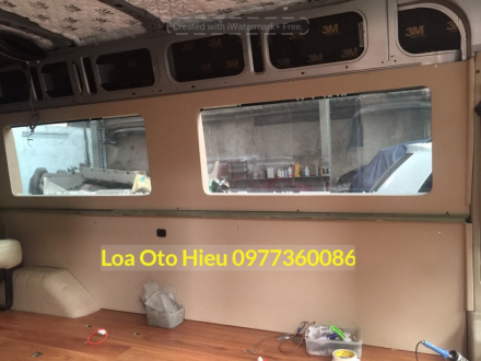 Đóng Limousine và độ âm thanh Ford Transit