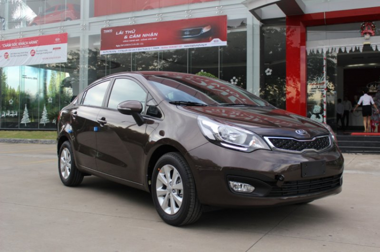 Kia Rio sedan MT giá 490 triệu, AT giá 536 triệu