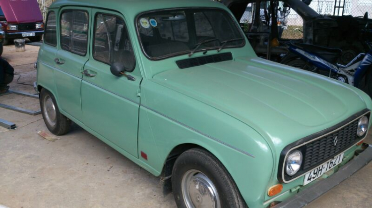 Là Renault 4TL ạ.