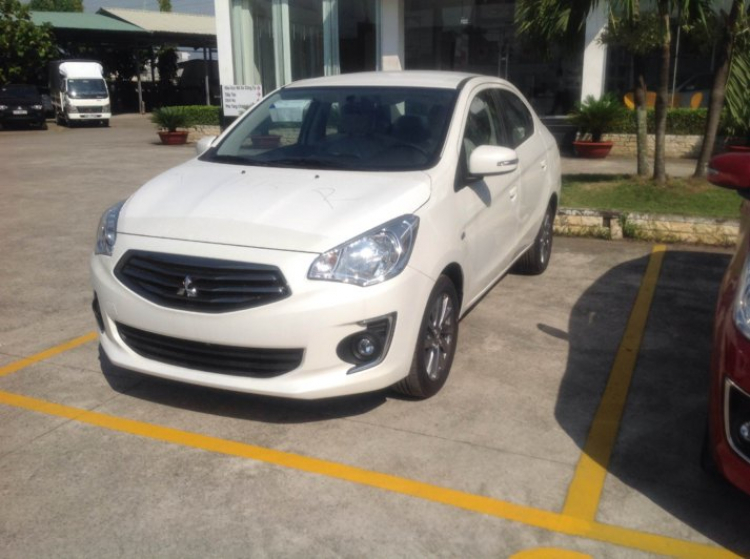 Đang lăn tăng giữa Toyota Vios G All New và Honda City All New nhờ các lão làng tư vấn giúp Đang lăn tăng giữa Toyota Vios G All New và Honda City All New nhờ các lão làng tư vấn giúp