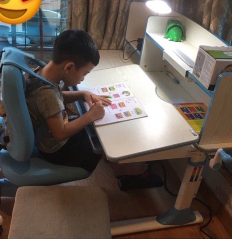Bàn ghế học chống gù chống cận Bàn ghế học chống gù chống cận