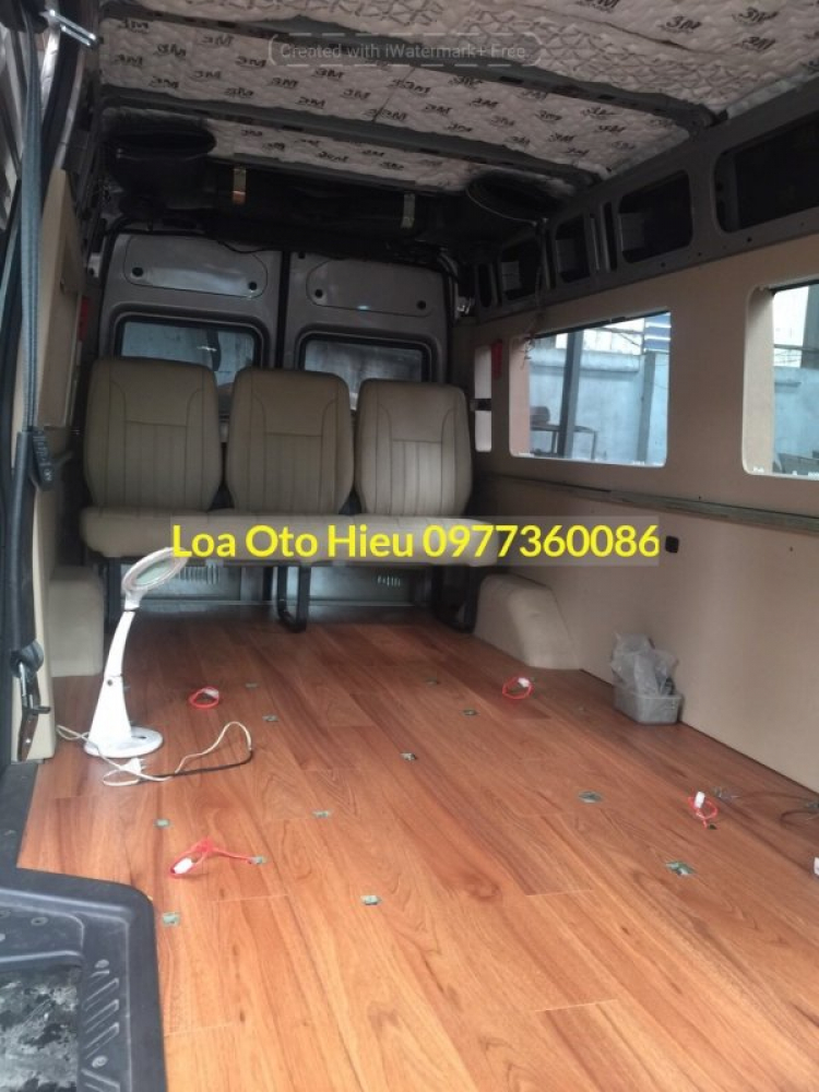 Độ Limousine và âm thanh Ford Transit