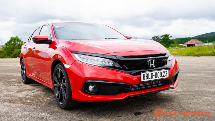 Giới thiệu Honda Civic RS 2019: Thiết kế thể thao, nổi bật trong phân khúc sedan hạng C