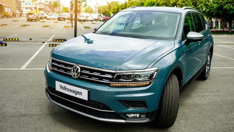 So sánh Tiguan Allspace LUXURY với Mazda CX-8 và Peugeot 5008 So sánh Tiguan Allspace LUXURY với Mazda CX-8 và Peugeot 5008