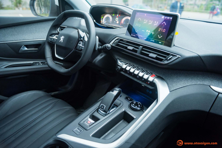 So sánh Tiguan Allspace LUXURY với Mazda CX-8 và Peugeot 5008