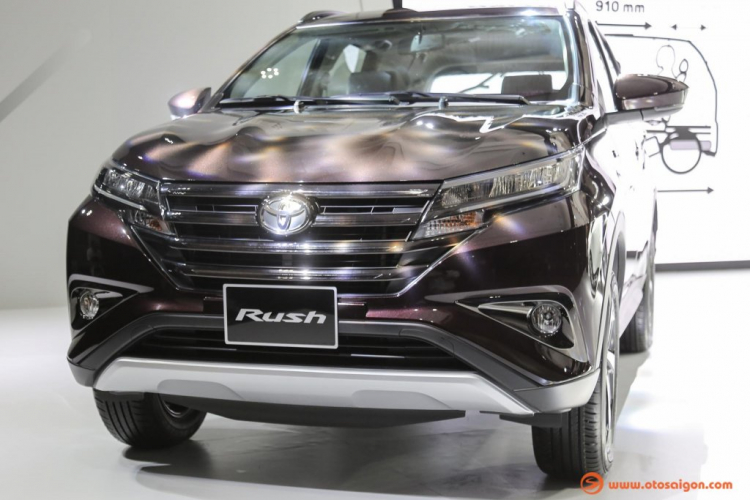 Triệu hồi gần 1.600 xe Toyota Rush vì dễ bung túi khí