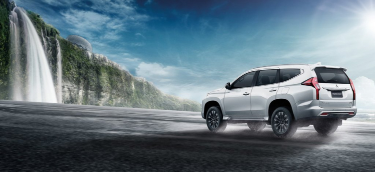 Mitsubishi Pajero Sport 2020 ra mắt: Đẹp hơn, thông minh hơn