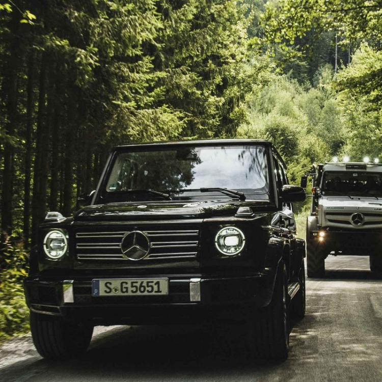 Bộ đôi "quái thú" Mercedes-Benz G-Class và Unimog so dáng trong bộ ảnh mới