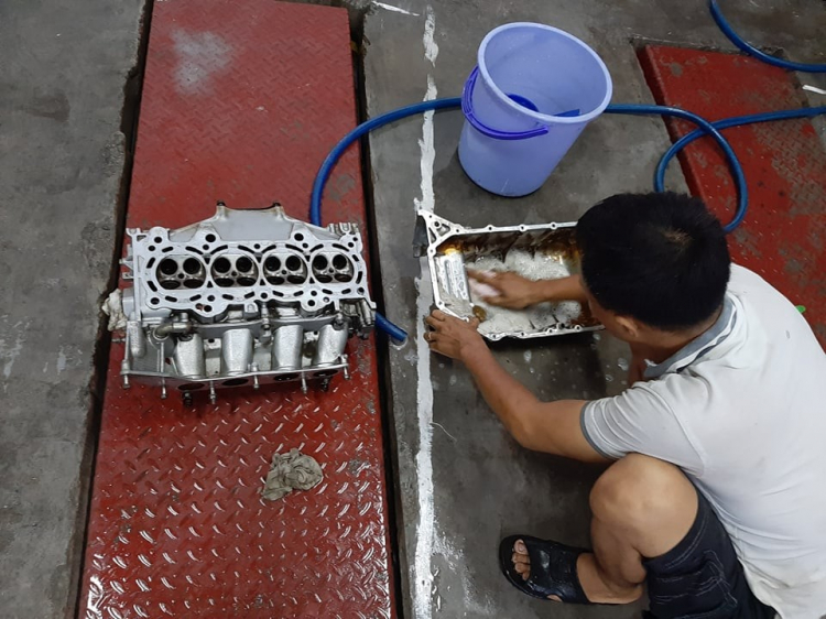 gara ô tô Cường Nguyễn làm đồng sơn, động cơ, gầm,điều hòa, điện