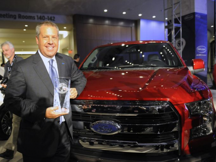 VW Golf và Ford F-150 đoạt danh hiệu “Xe Bắc Mỹ của Năm 2015”