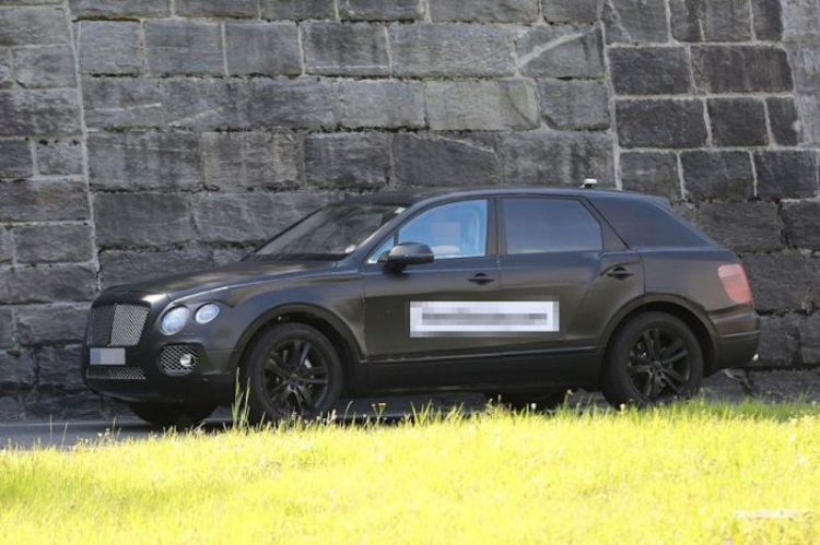 Bentley Bentayga: Có thêm đối thủ cho Land Rover