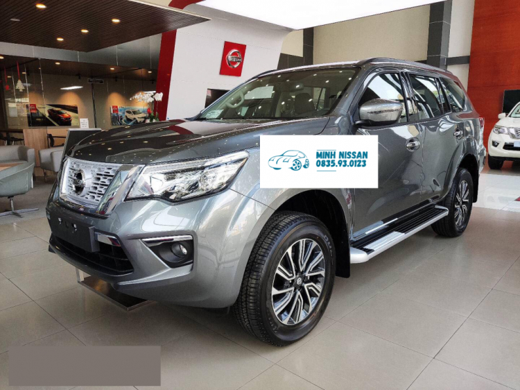 Nissan Terra S máy dầu, số sàn đối thủ nặng ký cho xe dịch vụ giảm 50tr TM+PK