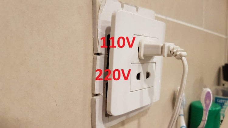 Bộ chuyển điện từ 110 sang 220 máy tăm nước Bộ chuyển điện từ 110 sang 220 máy tăm nước