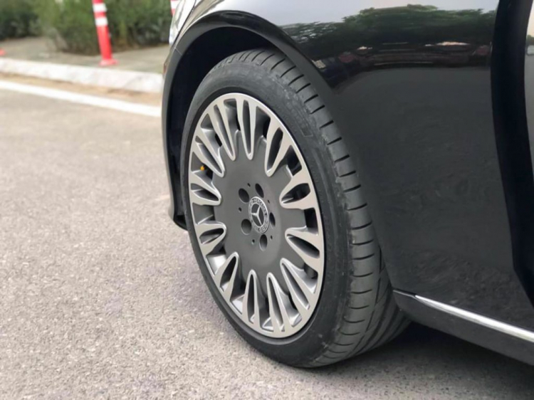 Mercedes-Benz C200 Exclusive 2019 nâng cấp ‘’dàn chân’’ của Mercedes-Maybach
