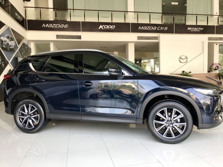 Xe Mazda CX5 2.5 1 cầu Xanh đen VIN 2018 Giá Khủng Clear Stock