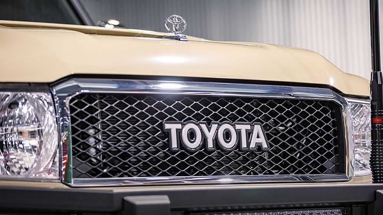 Chiêm ngưỡng Toyota Land Cruiser Supertourer độ cực chất