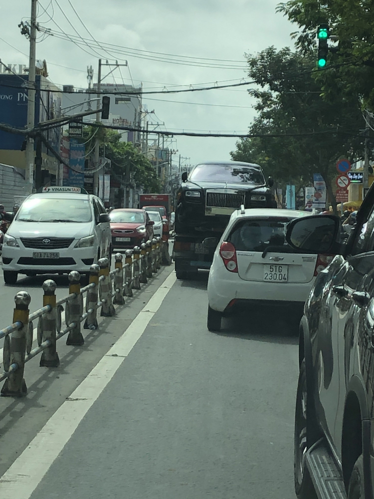 Rolls Royce Ghost I Series hay Mẹc S650