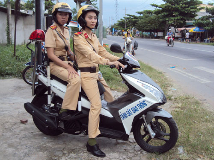 2 thượng uý công an tử vong do tự va vào giải phân cách 2 thượng uý công an tử vong do tự va vào giải phân cách