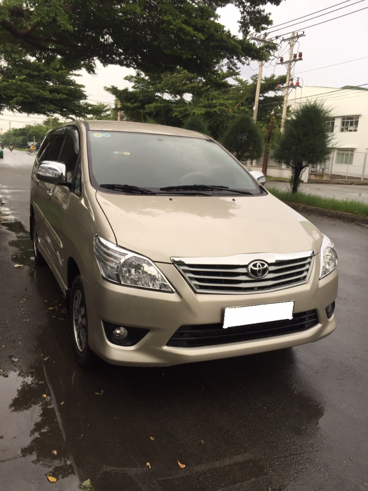 Cần bán xe Toyota Innova 2013 Số Sàn HCM