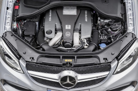 2015-Mercedes-AMG-GLE63-S-Coupe-engine-bay-1024x680.jpg