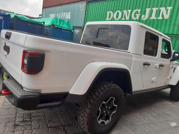 Bán tải Jeep Gladiator Rubicon 2020 đầu tiên về Việt Nam