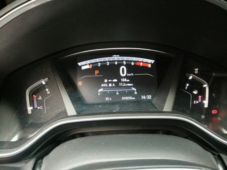 Honda CR-V 1.5 L nhập Thái màu bạc, dk 1/2019, đi 10.000 km