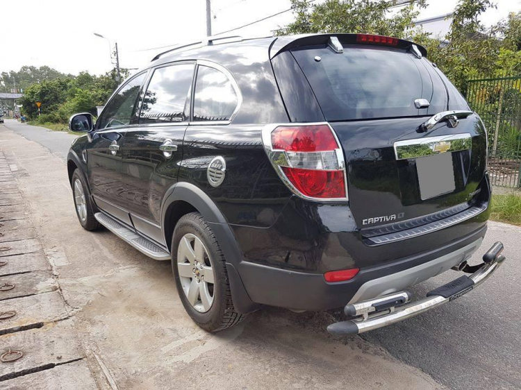 Bán nhanh Chevrolet Captiva 2008 số sàn màu đen zin bốn số.