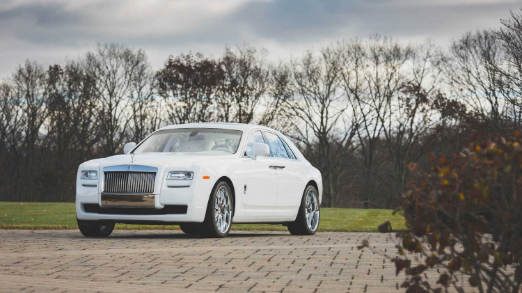 Chân dung đại gia mua 10 chiếc Rolls-Royce mang tên mình