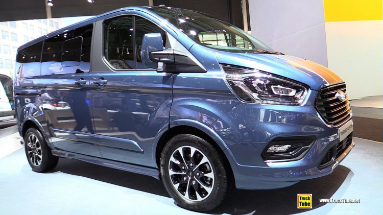 Ford Tourneo, không bàn xấu đẹp Ford Tourneo, không bàn xấu đẹp