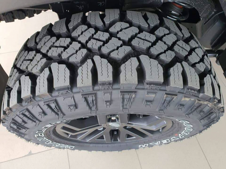 Ranger Raptor chuyển sang dùng lốp Goodyear Wrangler thay cho lốp BF Goodrich A/T