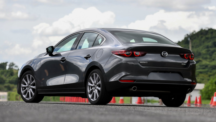 Bộ ảnh thực tế Mazda3 thế hệ mới tại Thái Lan: Sedan và hatchback máy 2.0 SkyActiv