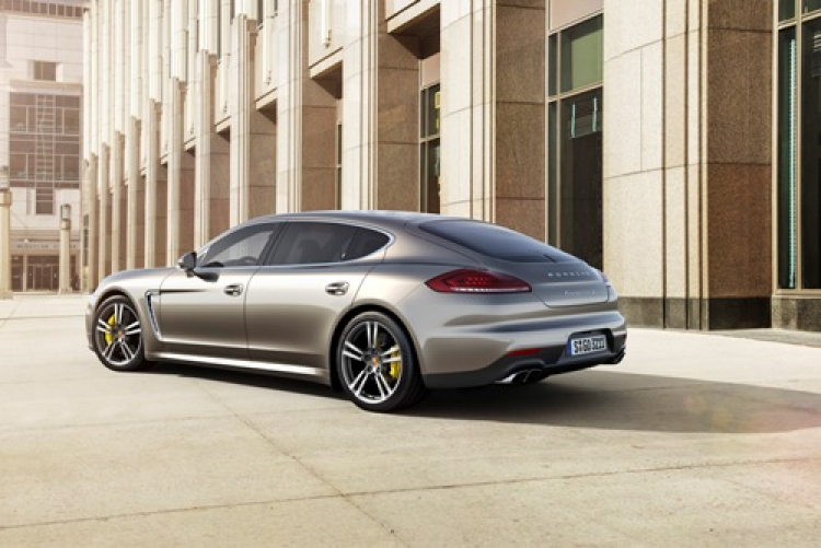 Panamera Turbo S sẽ ra mắt thế giới tại Tokyo Motor Show 2013 Panamera Turbo S sẽ ra mắt thế giới tại Tokyo Motor Show 2013