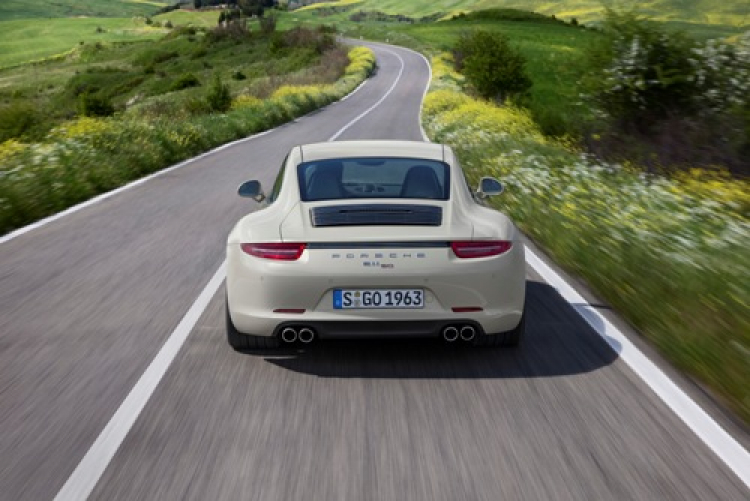 Huyền thoại Porsche 911 kỷ niệm 50 năm ra đời Huyền thoại Porsche 911 kỷ niệm 50 năm ra đời