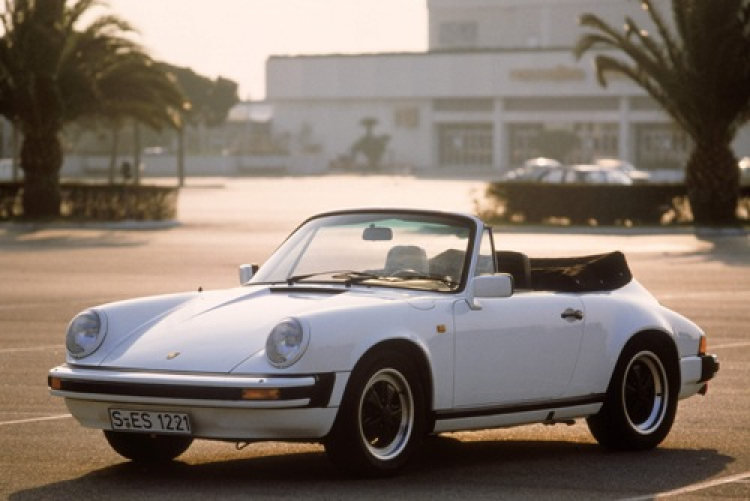 Huyền thoại Porsche 911 kỷ niệm 50 năm ra đời