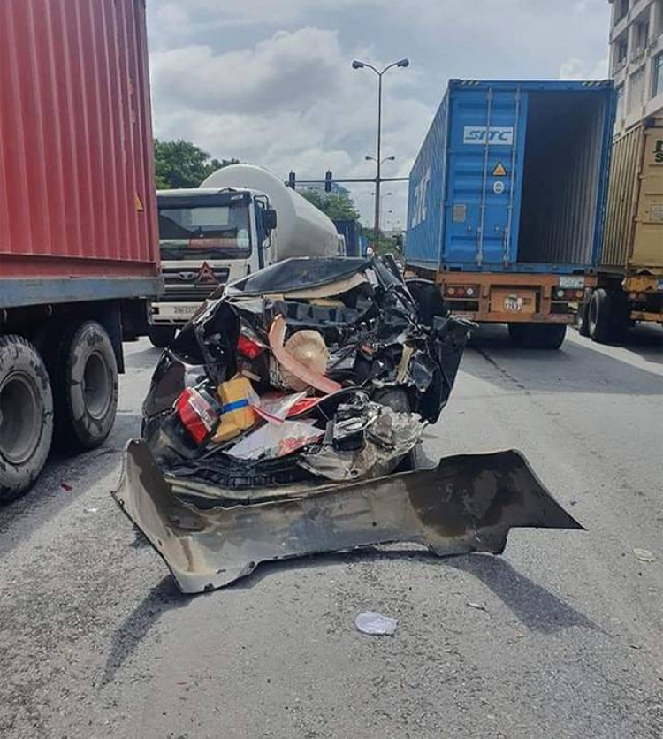 Tranh cãi khi một người dùng chấp nhận mua Camry 10 năm tuổi thay vì ‘’đập hộp’’ Honda Civic Tranh cãi khi một người dùng chấp nhận mua Camry 10 năm tuổi thay vì ‘’đập hộp’’ Honda Civic