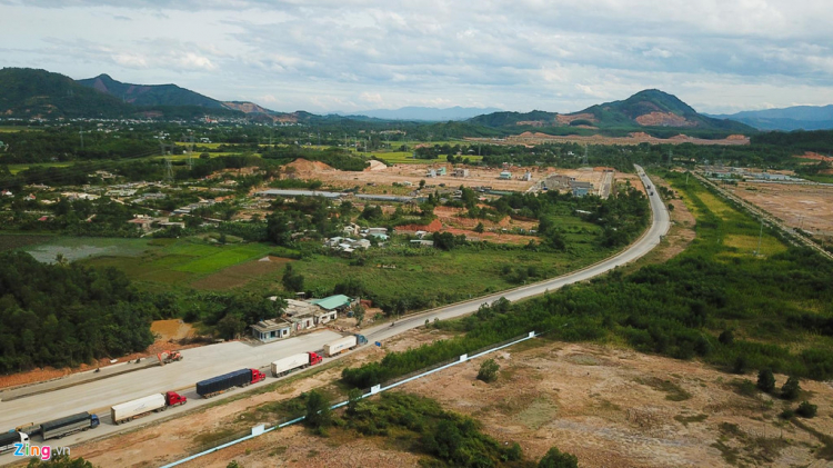 Cập nhật về đường bộ cao tốc Bắc-Nam, giấc mơ xuyên Việt trở nên dễ dàng hơn Cập nhật về đường bộ cao tốc Bắc-Nam, giấc mơ xuyên Việt trở nên dễ dàng hơn