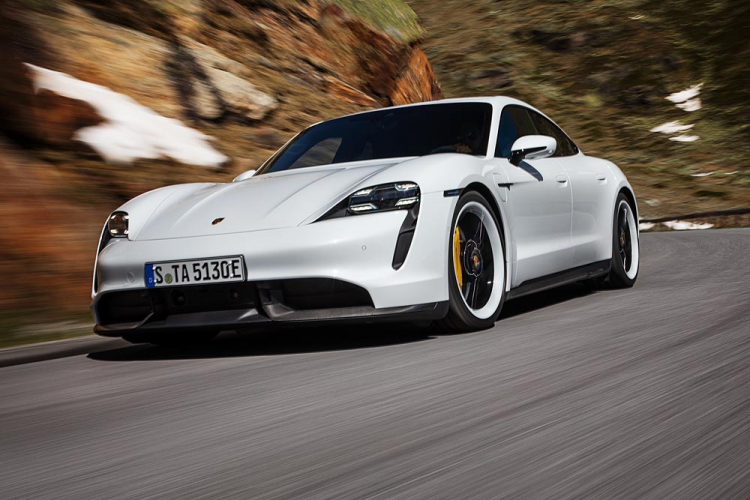 Porsche Taycan 2020 chính thức ra mắt - Porsche gia nhập kỷ nguyên xe điện Porsche Taycan 2020 chính thức ra mắt - Porsche gia nhập kỷ nguyên xe điện