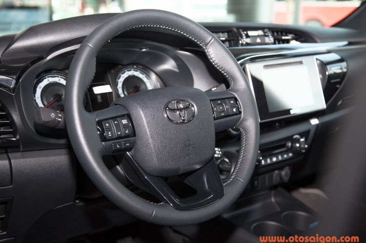 Toyota Hilux giảm giá hơn 30 triệu đồng, thêm phiên bản 1 cầu số sàn mới giá 622 triệu Toyota Hilux giảm giá hơn 30 triệu đồng, thêm phiên bản 1 cầu số sàn mới giá 622 triệu