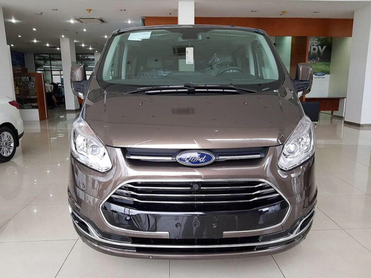 Ford Tourneo chính thức có mặt tại đại lý