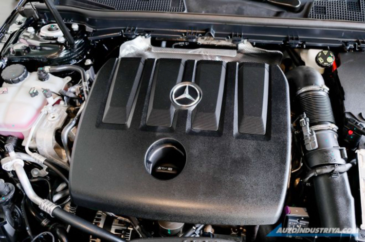 Mercedes A-Class sedan ra mắt ở Philippines: Máy dầu 1.5L, bỏ ngõ khả năng về VN