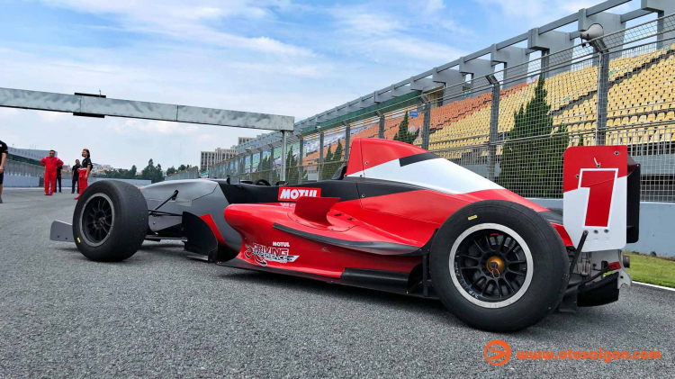 Rèn luyện kỹ năng lái và trải nghiệm xe đua F4 tại Motul Driving Experience 2019