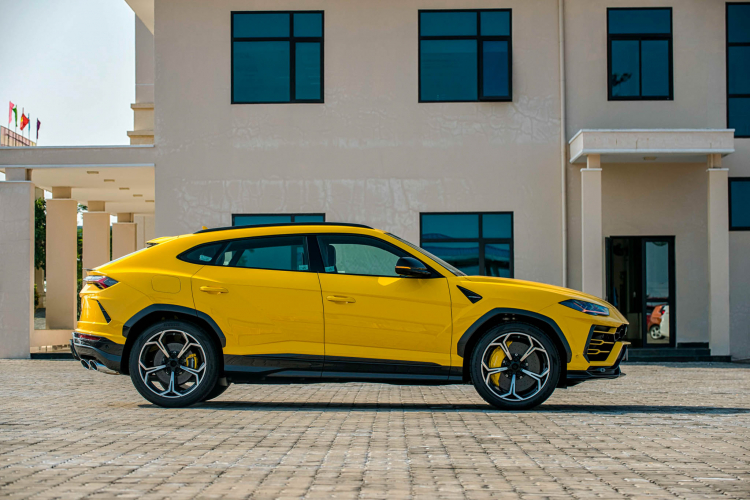 Cận cảnh siêu SUV Lamborghini Urus nhập khẩu chính hãng về VN