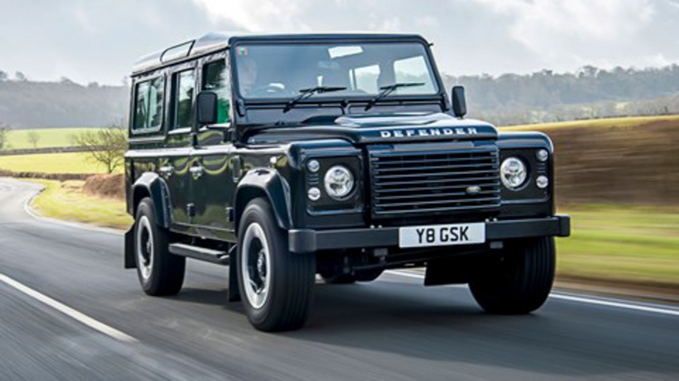 Nhìn lại sự khác biệt giữa Land Rover Defender thế hệ mới và cũ