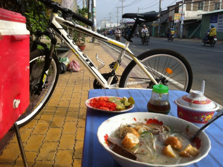 GMFC - Chuyện Ngoài Lề , Bên lề và Trong Lề.