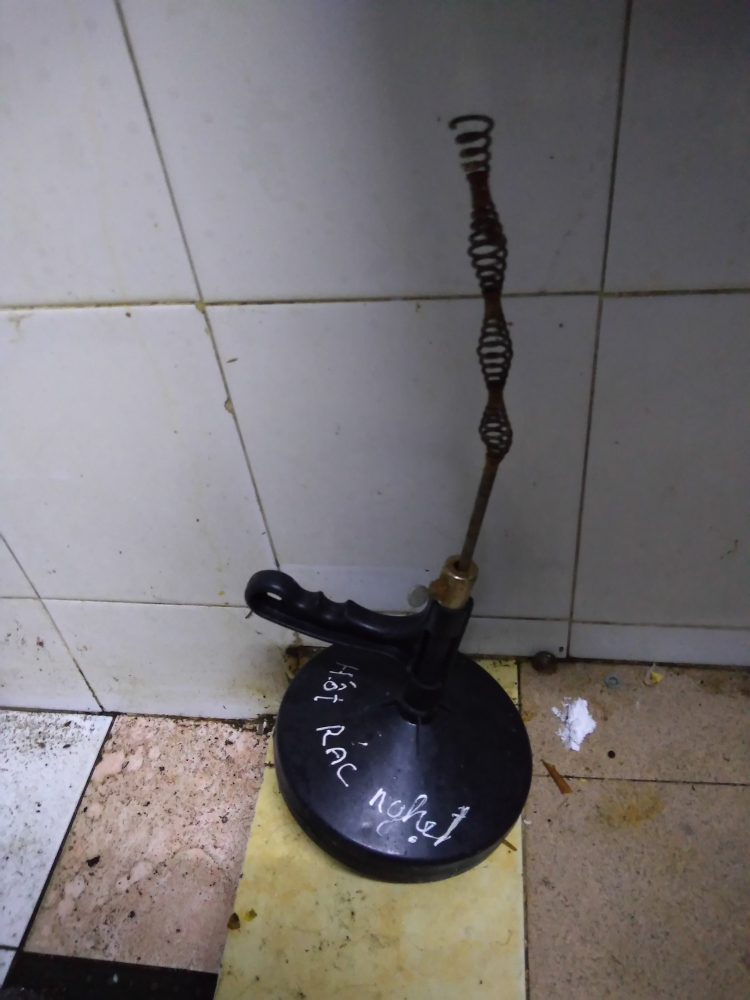 Làm sao xử lý mỡ nghẹt trong ống chậu rửa chén Làm sao xử lý mỡ nghẹt trong ống chậu rửa chén