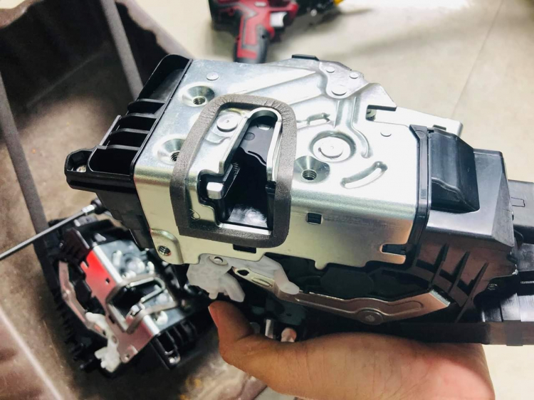 OWIN - Cửa hít tự động cho ô tô - Cửa hít chính hãng OEM zin theo xe OWIN - Cửa hít tự động cho ô tô - Cửa hít chính hãng OEM zin theo xe