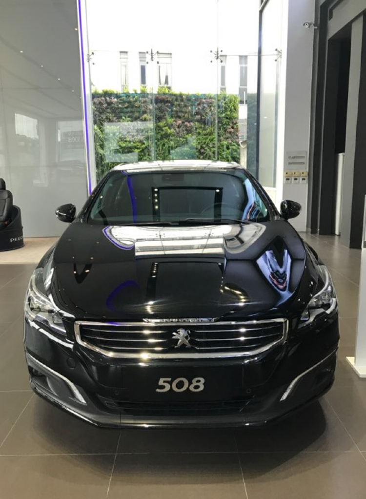 Peugeot 508 xe nhập chính hãng mới 100%. Tiết kiệm mấy trăm triệu so với giá hãng
